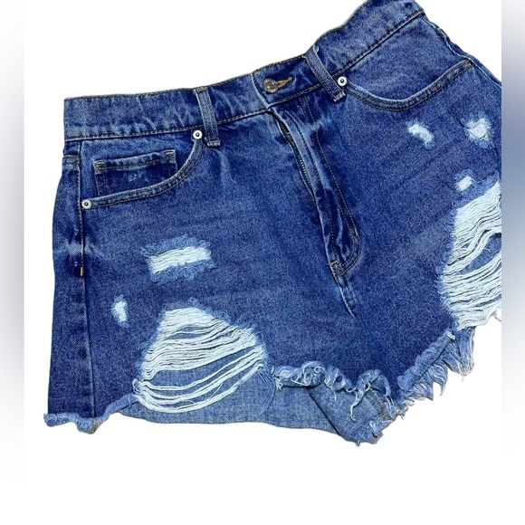 Cute Distressed Denim Shorts Forever 21 Size 30 EUC - Picture 3 of 12
